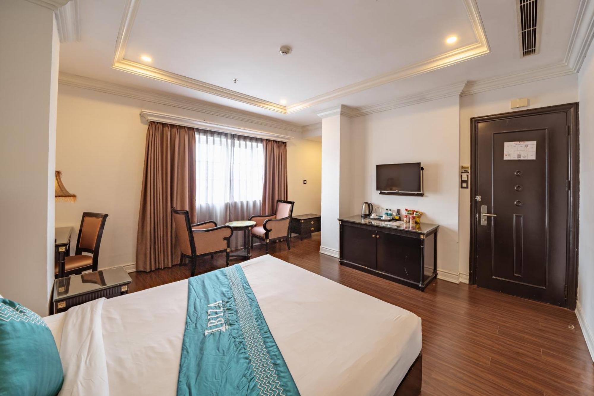 Ibiza Riverfront Da Nang Hotel Powered By Aston Экстерьер фото