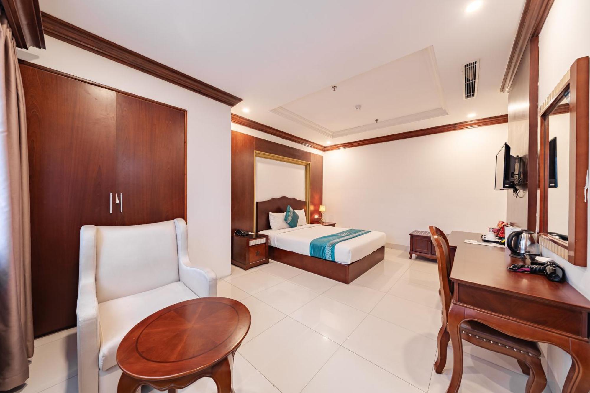 Ibiza Riverfront Da Nang Hotel Powered By Aston Экстерьер фото
