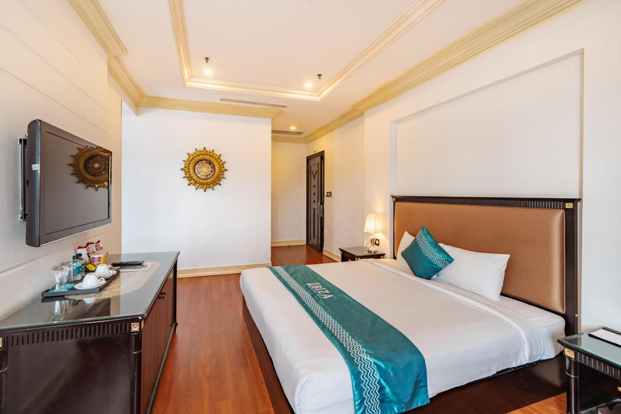 Ibiza Riverfront Da Nang Hotel Powered By Aston Экстерьер фото
