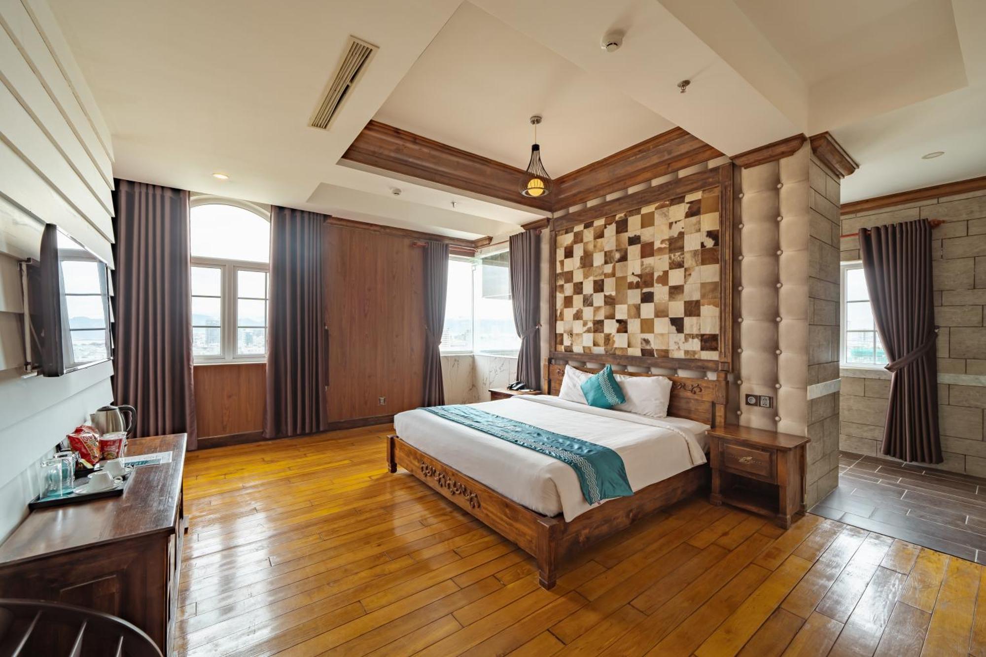 Ibiza Riverfront Da Nang Hotel Powered By Aston Экстерьер фото